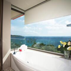 Отель Kalima Resort & Spa, Phuket 5* Семейный номер с видом на море разные типы кроватей фото 8