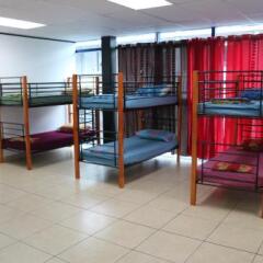 Отель Mahana Lodge Hostel & Backpacker Французская Полинезия, Папеэте - отзывы, цены и фото номеров - забронировать отель Mahana Lodge Hostel & Backpacker онлайн комната для гостей фото 4