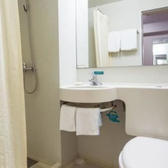 Отель Jinjiang Inn Pudong Airport II Китай, Шанхай - отзывы, цены и фото номеров - забронировать отель Jinjiang Inn Pudong Airport II онлайн ванная