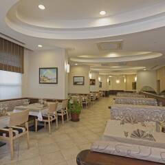 Novum Garden Side Hotel