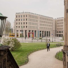 Отель Motel One Dresden am Zwinger фото 4