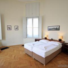 Апартаменты Old Town Apartments Прага комната для гостей фото 3