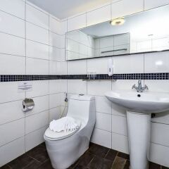 Отель Lap Roi Karon Beachfront 4* Стандартный номер разные типы кроватей фото 5