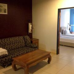 Отель Jomtien Little Mango Guesthouse комната для гостей