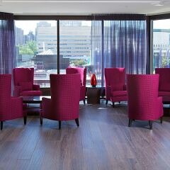 Отель DoubleTree by Hilton Montreal Канада, Монреаль - отзывы, цены и фото номеров - забронировать отель DoubleTree by Hilton Montreal онлайн интерьер отеля