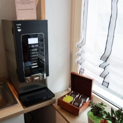 Penny Pincher Inn - Cologne Hostel Кёльн банкомат