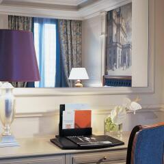 Hotel Principe Di Savoia в номере