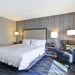 Отель Hampton Inn & Suites Los Angeles Burbank Airport Лос-Анджелес фото 3