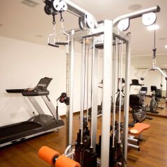 Hotel Carris Porto Ribeira фитнесс-зал
