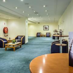 Отель Holiday Inn Lisbon интерьер отеля фото 3