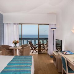 Отель Coral Beach Hotel and Resort Кипр, Пейя - 3 отзыва об отеле, цены и фото номеров - забронировать отель Coral Beach Hotel and Resort онлайн комната для гостей фото 3