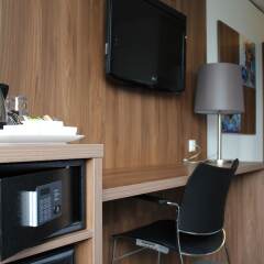 City Hotel сейф в номере