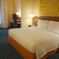 Отель Fairfield Inn & Suites by Marriott Columbus Airport США, Колумбус - отзывы, цены и фото номеров - забронировать отель Fairfield Inn & Suites by Marriott Columbus Airport онлайн комната для гостей фото 2
