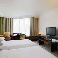 Отель Grand Hyatt Erawan Bangkok Таиланд, Бангкок - 1 отзыв об отеле, цены и фото номеров - забронировать отель Grand Hyatt Erawan Bangkok онлайн комната для гостей фото 2