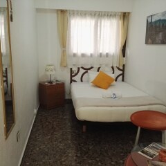 Отель Iberia Lodging House Испания, Валенсия - отзывы, цены и фото номеров - забронировать отель Iberia Lodging House онлайн комната для гостей фото 4