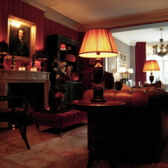 Отель Brugsche Suites - Luxury Guesthouse гостиничный бар