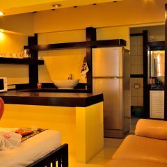 2W Beach Hostel Самуи бассейн