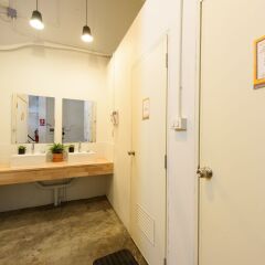 Warm White Hostel удобства в номере