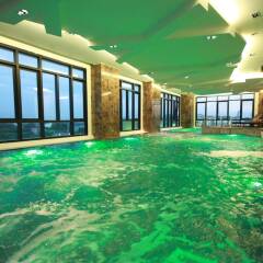 Отель Vertical Suite Бангкок бассейн