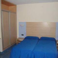 Апартаменты The Blue Apartments by Ibiza Feeling - Adult Only комната для гостей фото 3