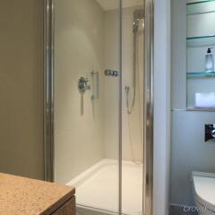 Отель Staybridge Suites London- Stratford ванная