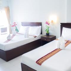 Отель Patong Moon Inn Guesthouse 3* Номер Делюкс разные типы кроватей