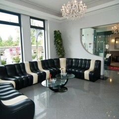 The London Pembury Hotel