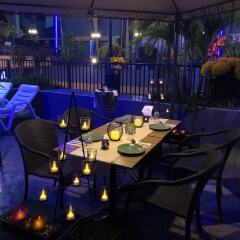 Отель A2Sea Hotel Pattaya Таиланд, Паттайя - отзывы, цены и фото номеров - забронировать отель A2Sea Hotel Pattaya онлайн гостиничный бар фото 2