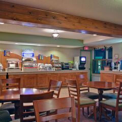 Отель Holiday Inn Express & Suites Charlottetown питание