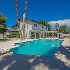 Отель Luxurious 5BR near Las Vegas Strip США, Лас-Вегас - отзывы, цены и фото номеров - забронировать отель Luxurious 5BR near Las Vegas Strip онлайн бассейн