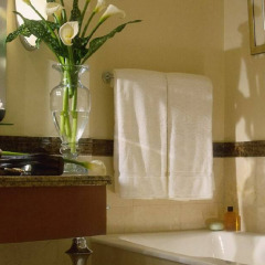 Отель Four Seasons Hotel Amman Иордания, Амман - отзывы, цены и фото номеров - забронировать отель Four Seasons Hotel Amman онлайн ванная фото 2