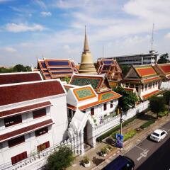 Отель Feung Nakorn Balcony Rooms and Cafe городской автобус