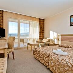 Отель DIT Majestic Beach Resort Болгария, Солнечный берег - отзывы, цены и фото номеров - забронировать отель DIT Majestic Beach Resort онлайн комната для гостей фото 2