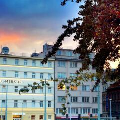 Hotel Merkur Прага балкон