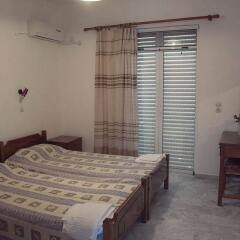 Отель Yiannis Apartments Греция, Калимнос - отзывы, цены и фото номеров - забронировать отель Yiannis Apartments онлайн комната для гостей фото 3
