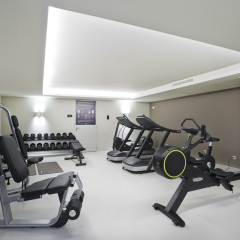 Отель Pestana Amsterdam Riverside – LVX Preferred Hotels & Resorts фитнесс-зал
