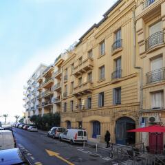 Отель Paul Valery 1 - Five Stars Holiday House