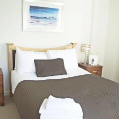 Отель Dreamhouse Apartments Edinburgh City Centre Великобритания, Эдинбург - отзывы, цены и фото номеров - забронировать отель Dreamhouse Apartments Edinburgh City Centre онлайн комната для гостей фото 3