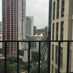 Отель Central International Apartment Guangzhou Китай, Гуанчжоу - отзывы, цены и фото номеров - забронировать отель Central International Apartment Guangzhou онлайн балкон