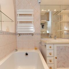 Отель Appartement Minuetto - 5 Stars Holiday House Ницца ванная