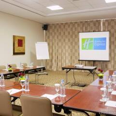 Отель Holiday Inn Express Dubai, Internet City