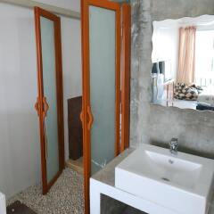 Отель Baan I Taley On Sea Таиланд, Ко-Лан - отзывы, цены и фото номеров - забронировать отель Baan I Taley On Sea онлайн ванная