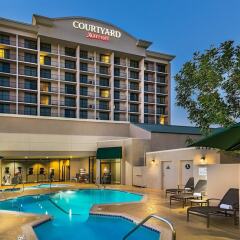 Отель Courtyard by Marriott Los Angeles Pasadena/Monrovia бассейн фото 2