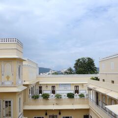 Отель The Raj Palace (Small Luxury Hotels of the World) балкон