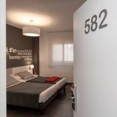 Отель 08028 Apartments Испания, Барселона - отзывы, цены и фото номеров - забронировать отель 08028 Apartments онлайн комната для гостей