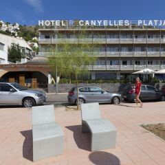 Отель Canyelles Platja Испания, Курорт Росес - отзывы, цены и фото номеров - забронировать отель Canyelles Platja онлайн парковка