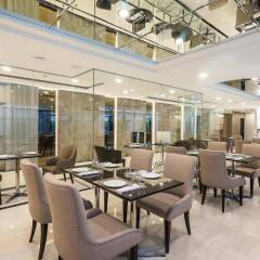 Surestay Plus Hotel By Best Western Sukhumvit 2 Бангкок питание фото 3
