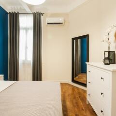 Апартаменты Monastiraki Apartments by Livin Urbban комната для гостей фото 3