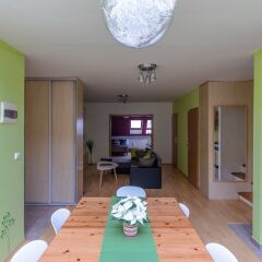 Апартаменты Spacious two storey apartment in Karlin комната для гостей фото 5