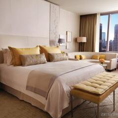 Отель Four Seasons Hotel Toronto Канада, Торонто - отзывы, цены и фото номеров - забронировать отель Four Seasons Hotel Toronto онлайн комната для гостей фото 2